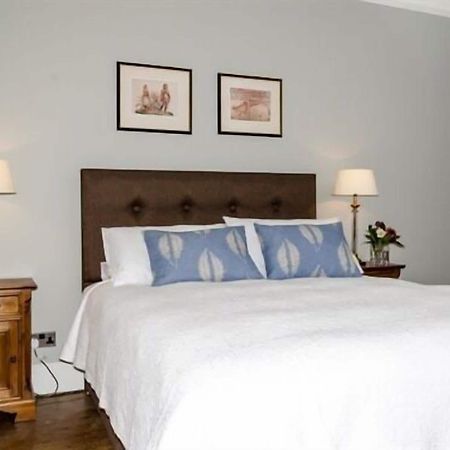 Bed and Breakfast The Lions Newark-on-Trent  Экстерьер фото