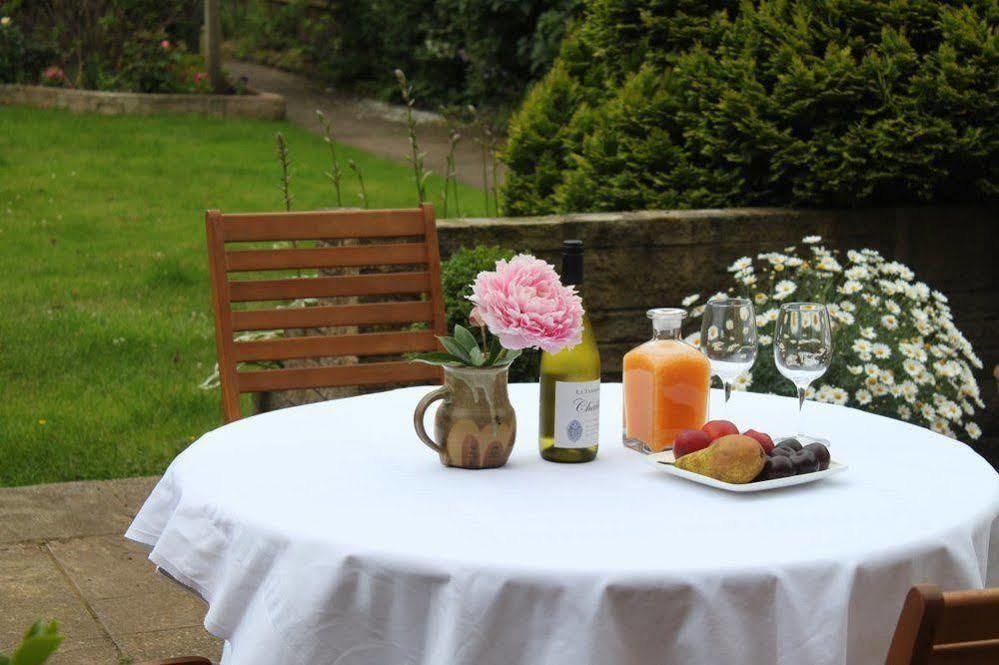 Bed and Breakfast The Lions Newark-on-Trent  Экстерьер фото